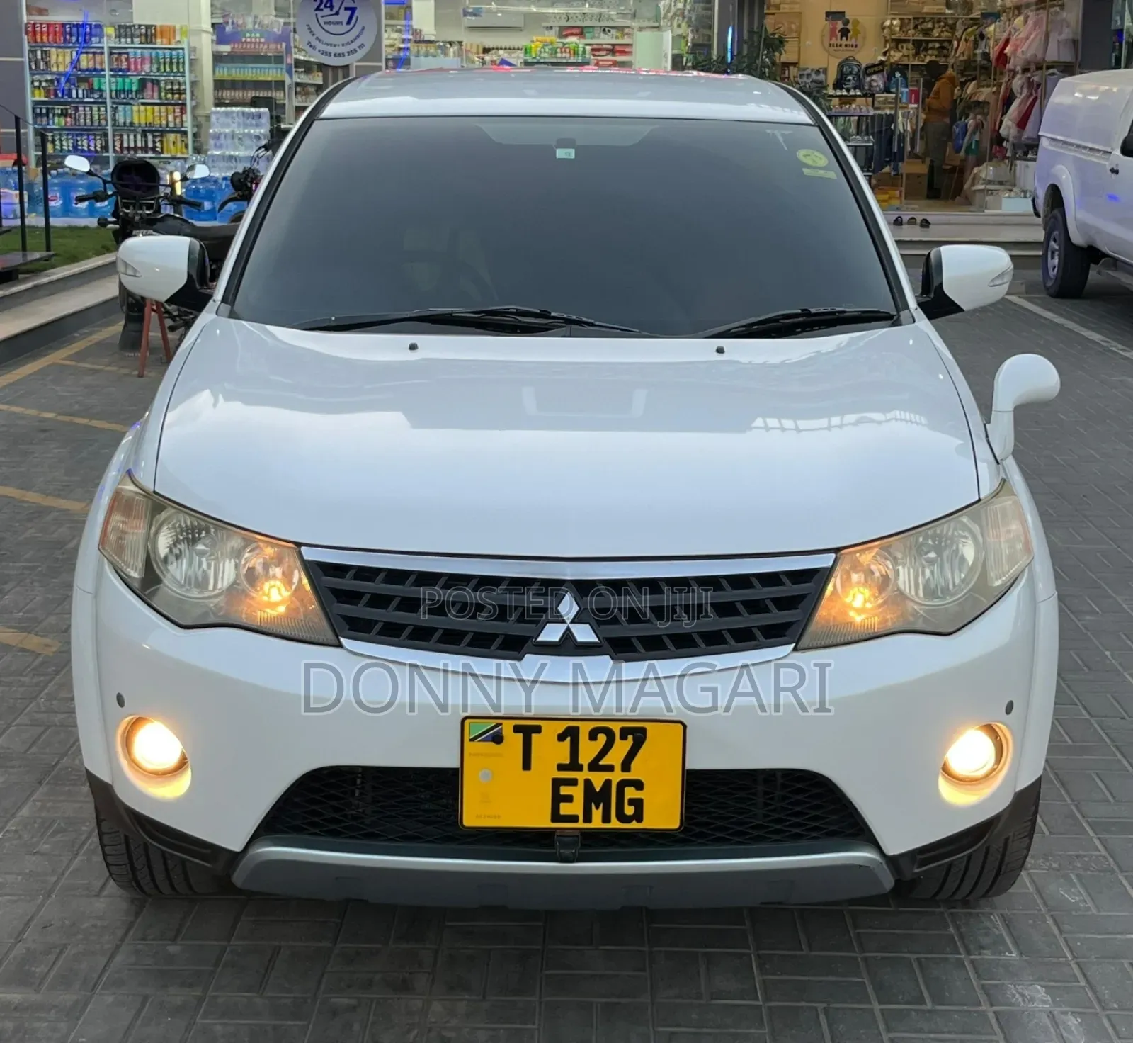 Mitsubishi Outlander ES 2010 White