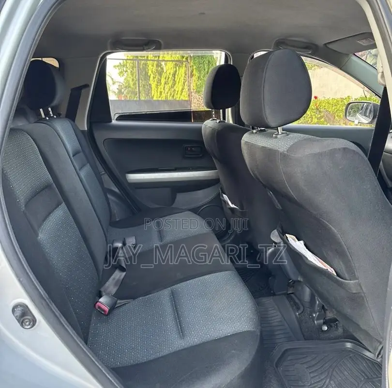 Toyota IST 2005 Silver