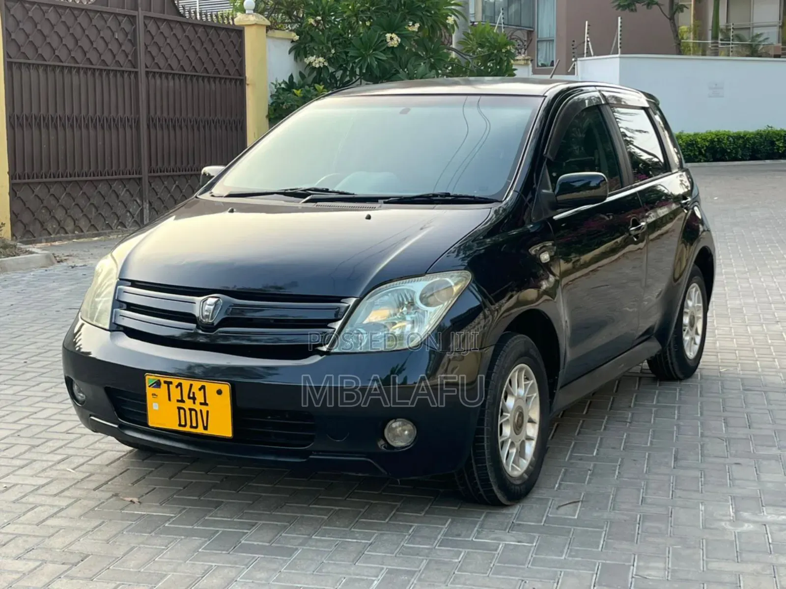 Toyota IST 2004 Black