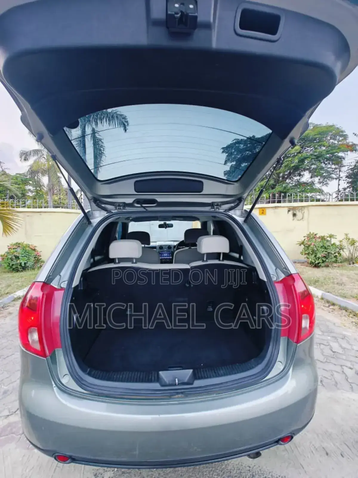 Mazda Verisa 2009 Gray