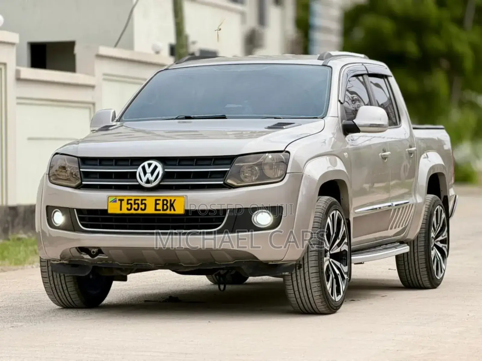 Volkswagen Amarok 2011 Beige