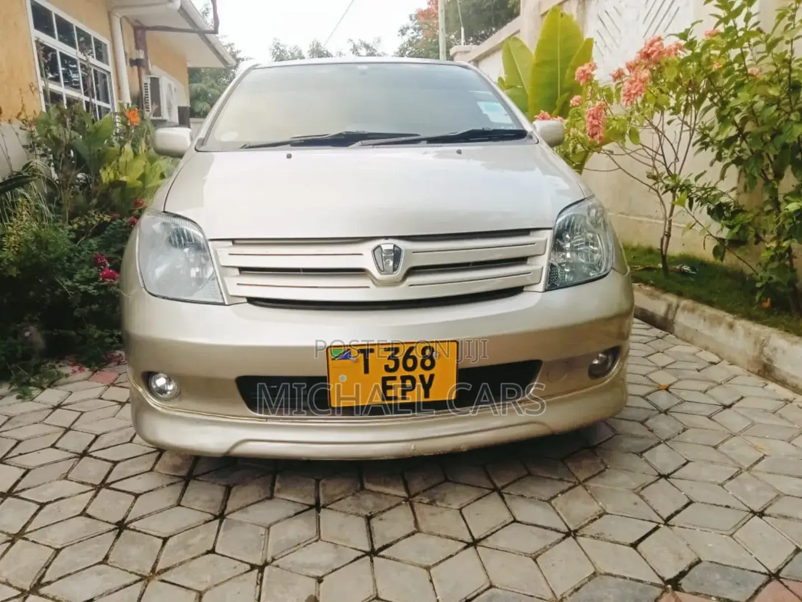 Toyota IST 2005 Beige