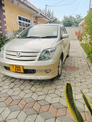 Toyota IST 2005 Beige