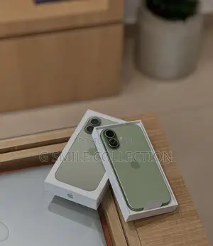 New Apple iPhone 17 256 GB Green