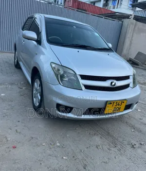 Toyota IST 2007 Silver
