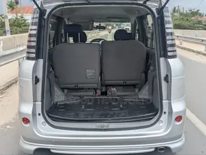 Toyota Sienta 2005 Silver