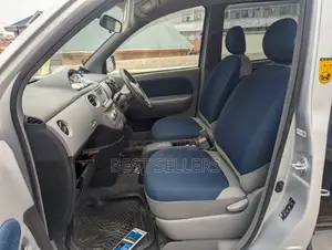 Toyota Sienta 2005 Silver