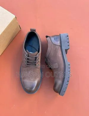 Men's Leather Shoes for Pleasing and Pleasant and Comfortable on Feet