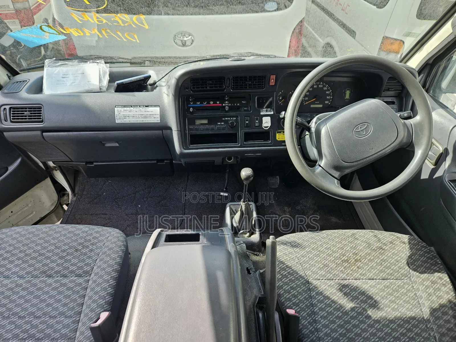 Toyota HiAce 2001 White