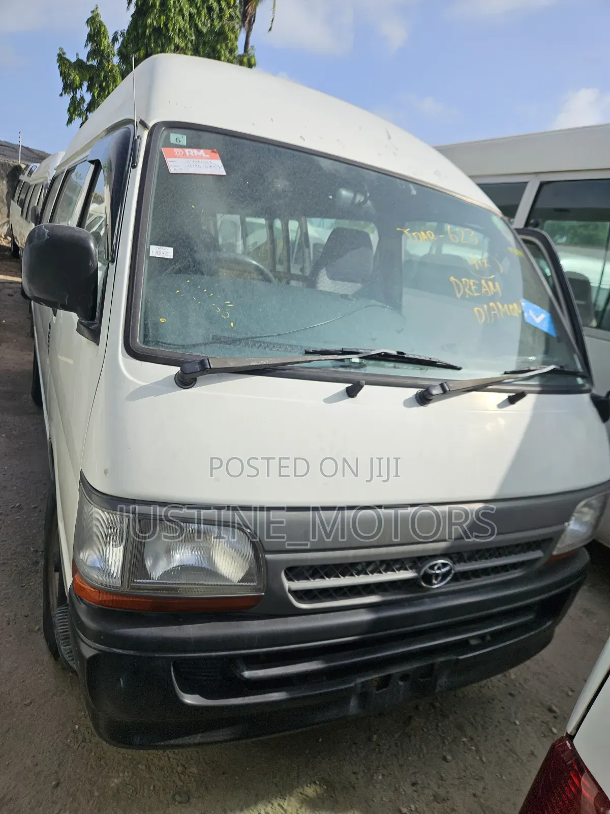 Toyota HiAce 2001 White