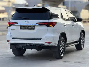 Toyota Fortuner 2.8 D RWD 2020 White