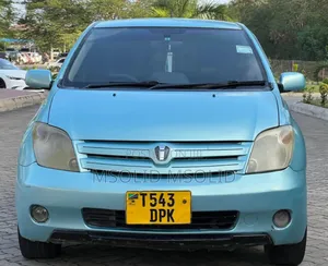 Toyota IST 2006 Blue