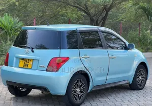 Toyota IST 2006 Blue