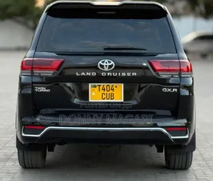 Toyota Land Cruiser 2023 Black