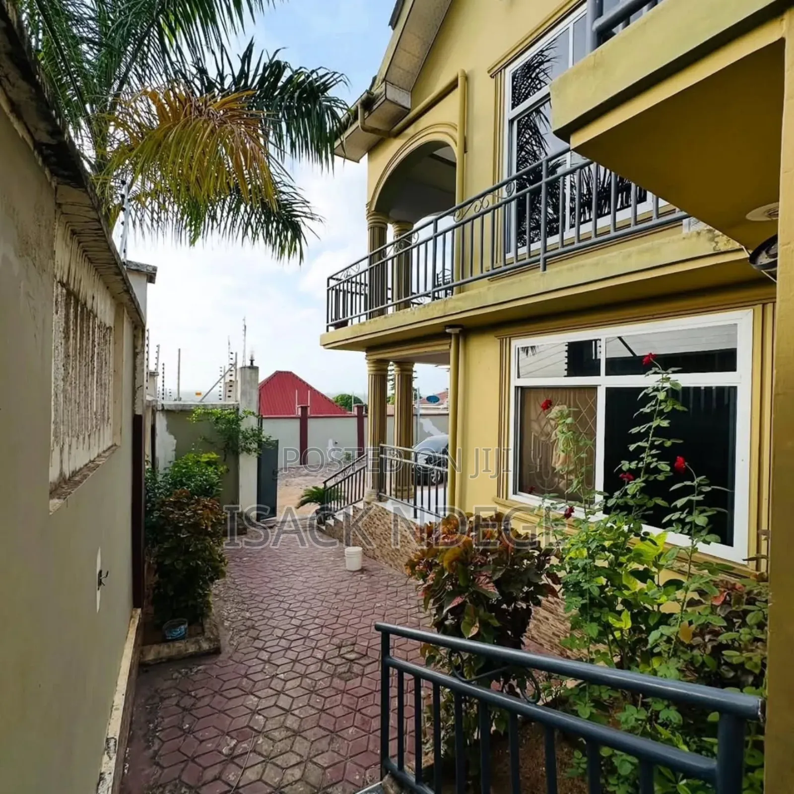 6bdrm House in Airport, Ilala for sale
