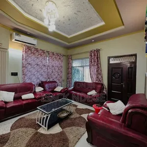 6bdrm House in Airport, Ilala for sale