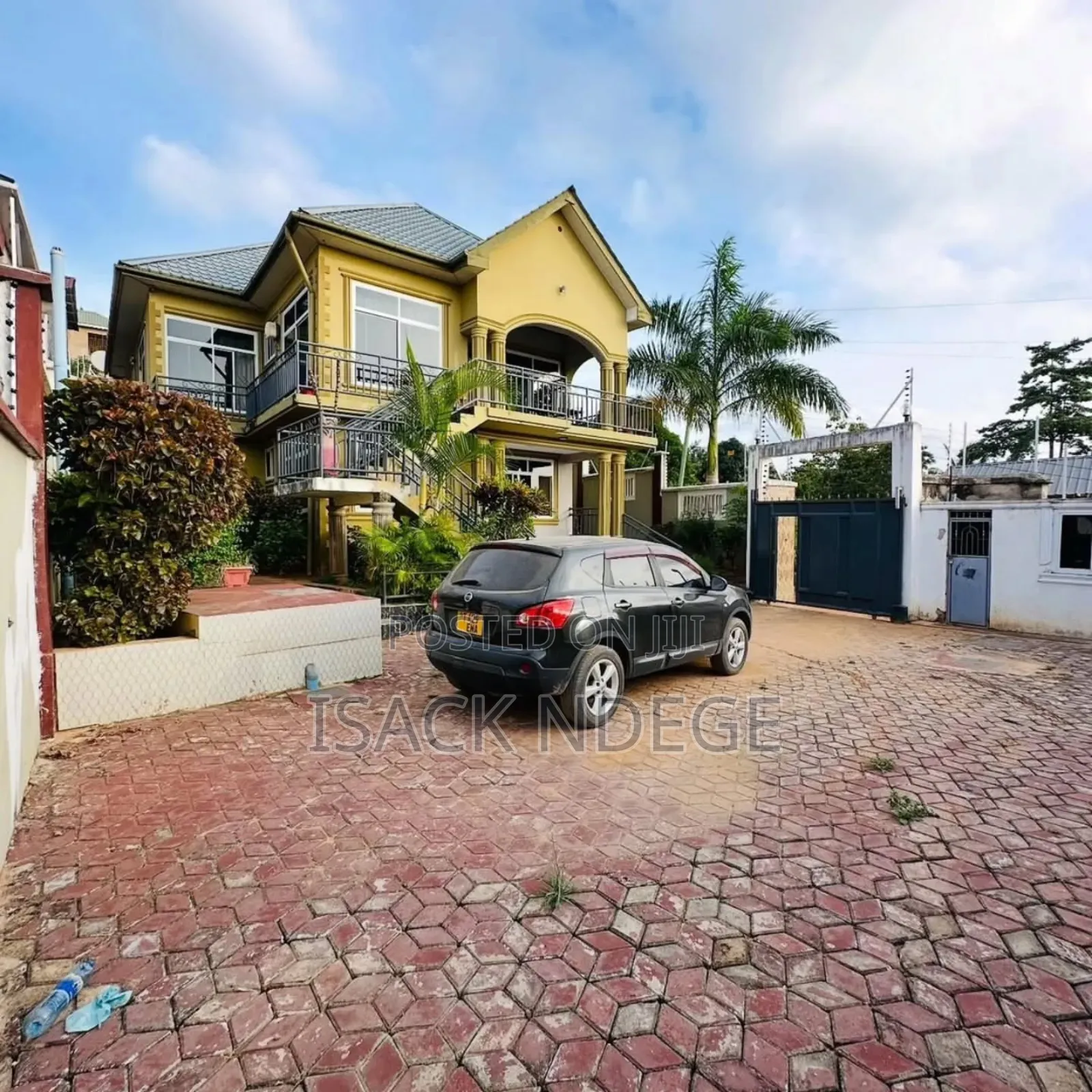 6bdrm House in Airport, Ilala for sale