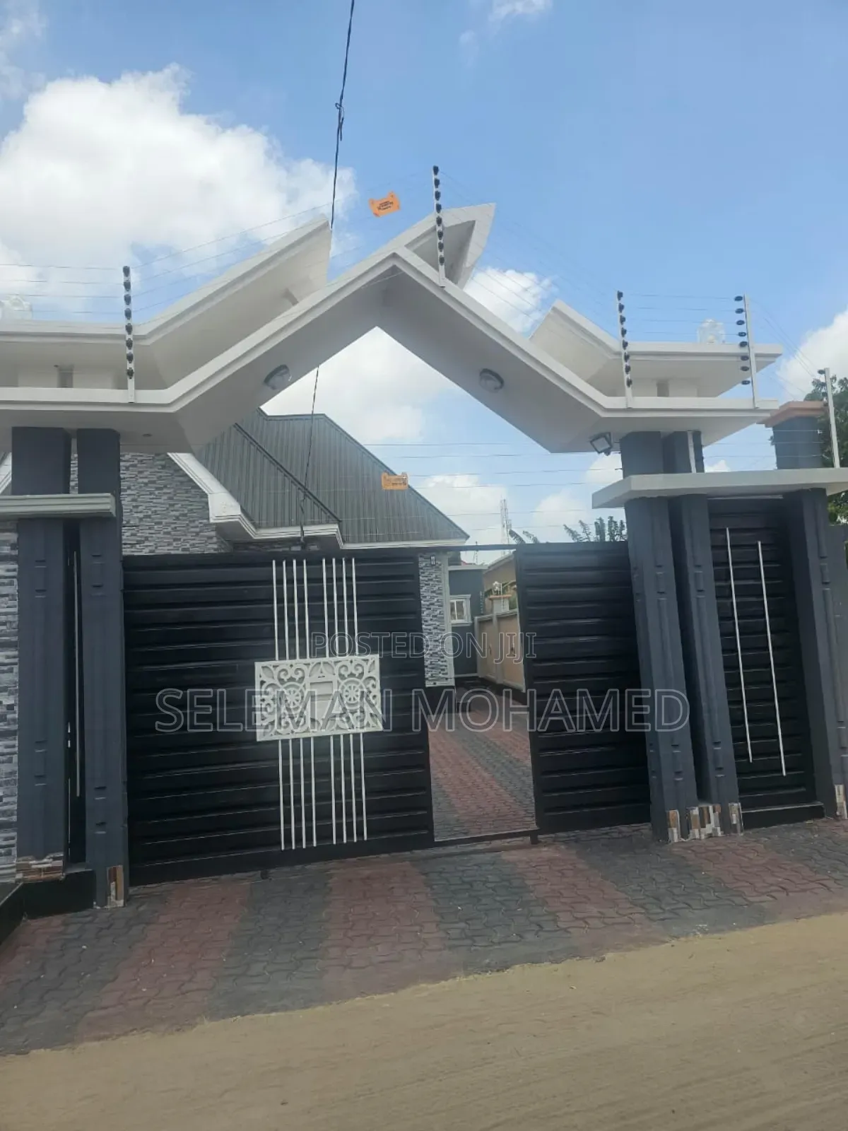 Furnished 4bdrm House in Biriani Real Estate, Chamazi for sale