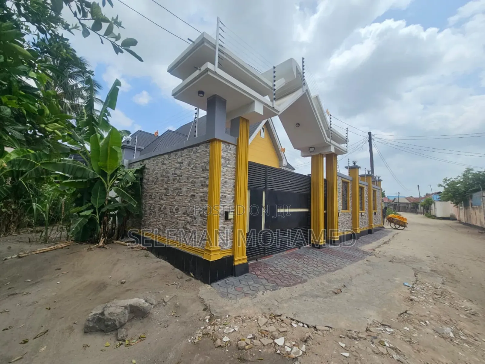 Furnished 4bdrm Chalet in Biriani Real Estate, Chamazi for sale