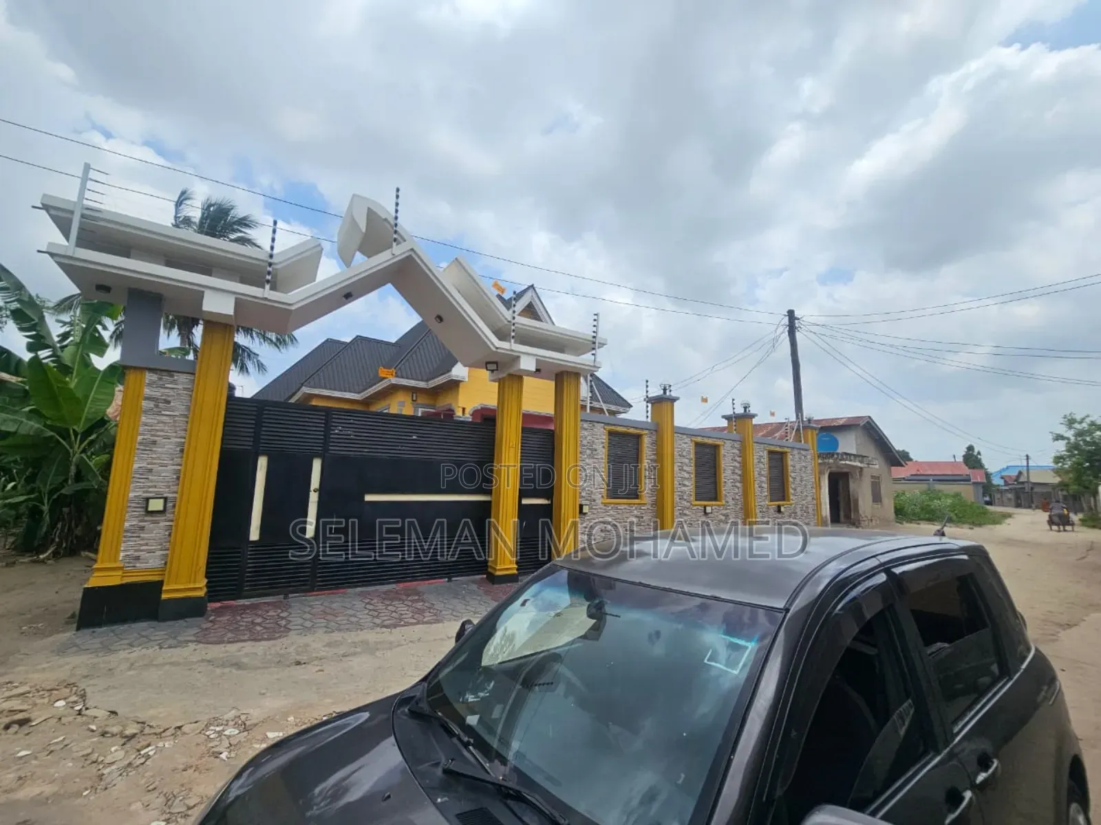 Furnished 4bdrm Chalet in Biriani Real Estate, Chamazi for sale
