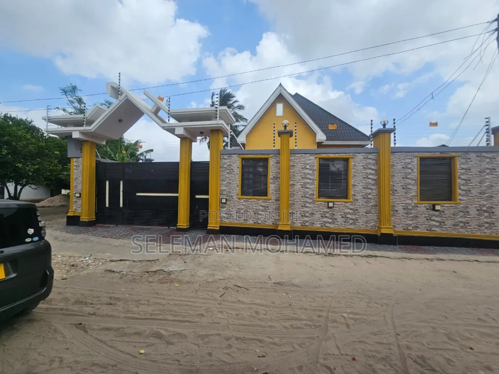 Furnished 4bdrm Chalet in Biriani Real Estate, Chamazi for sale