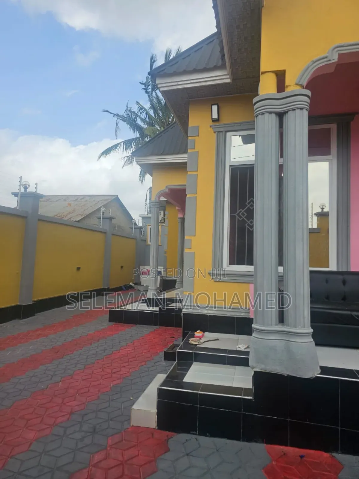 Furnished 4bdrm Chalet in Biriani Real Estate, Chamazi for sale