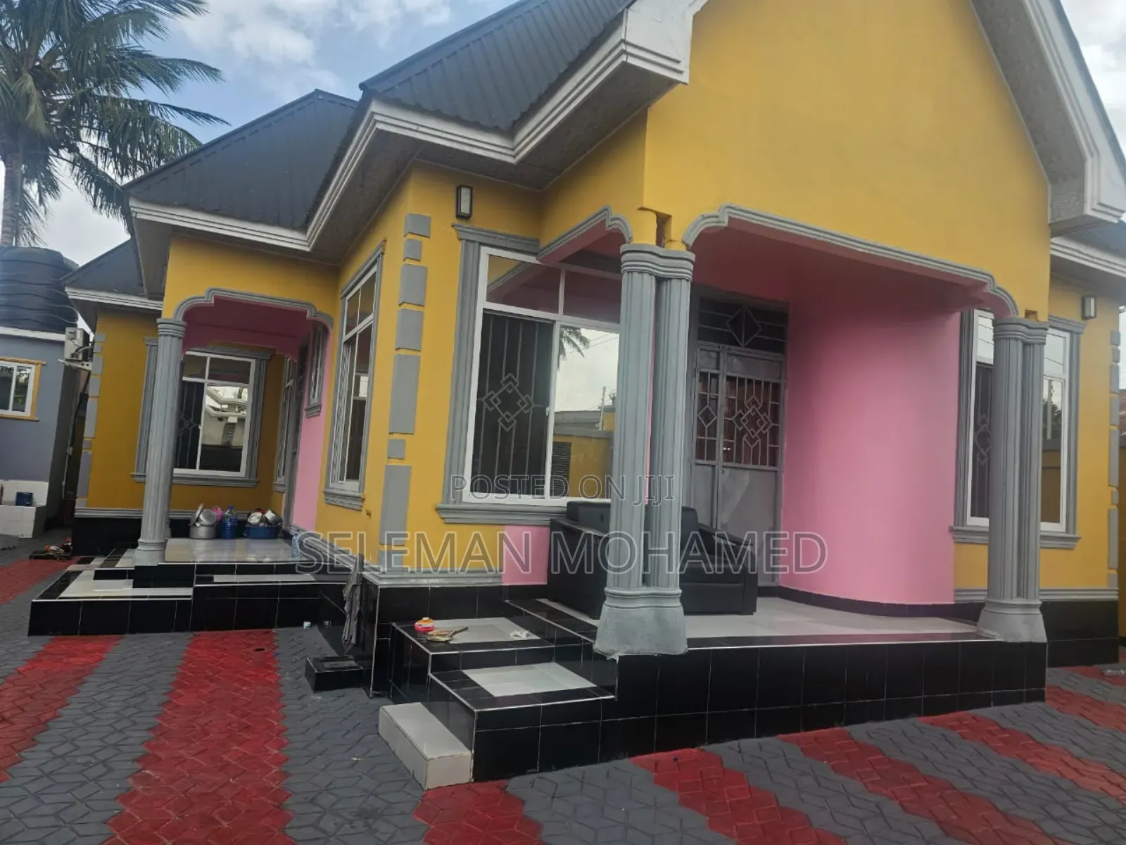 Furnished 4bdrm Chalet in Biriani Real Estate, Chamazi for sale