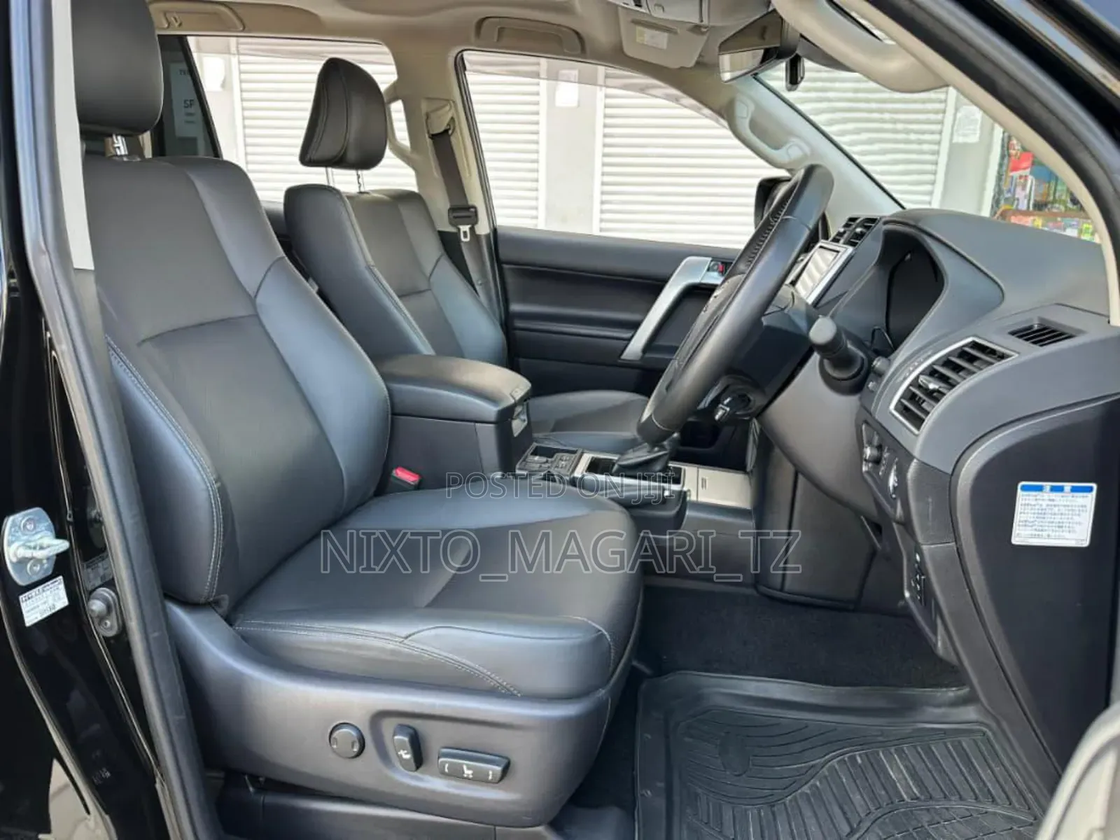Toyota Land Cruiser Prado 2023 Black
