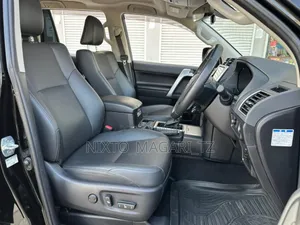 Toyota Land Cruiser Prado 2023 Black