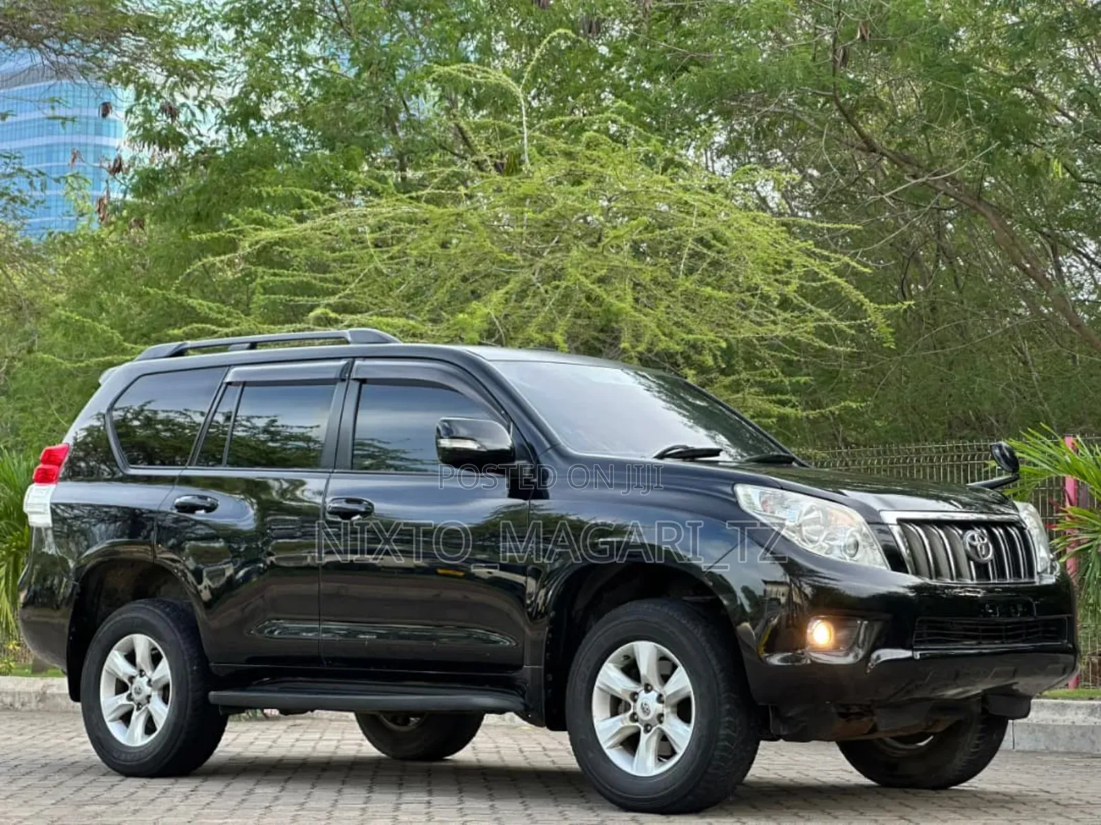 Toyota Land Cruiser Prado 2011 Black