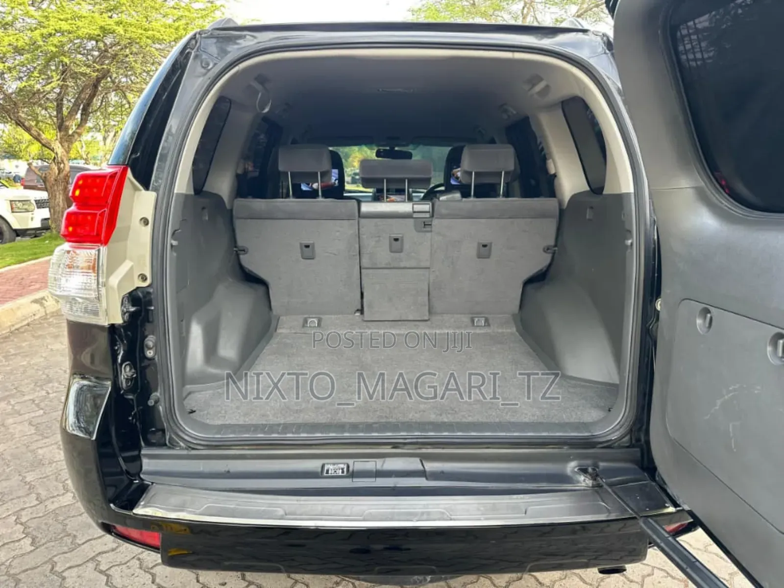 Toyota Land Cruiser Prado 2011 Black