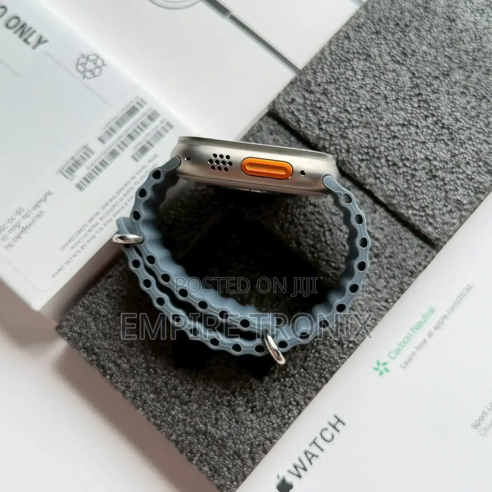 Apple Watch Ultra 2 49mm Titanium Ocean Band