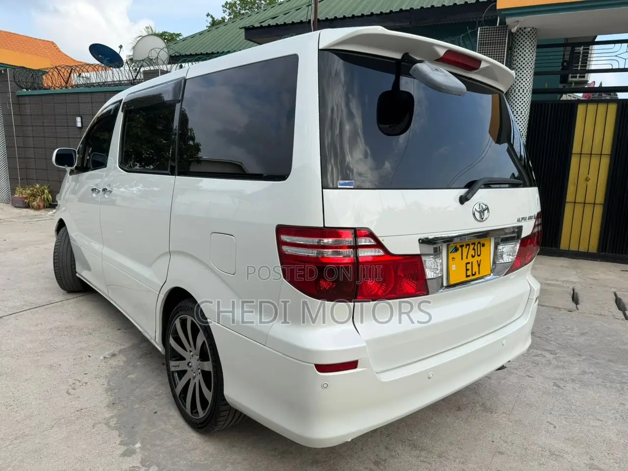 Toyota Alphard 2006 White