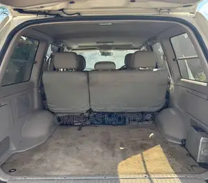Toyota Land Cruiser 1999 White