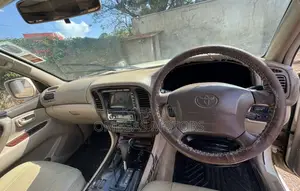 Toyota Land Cruiser 1999 White