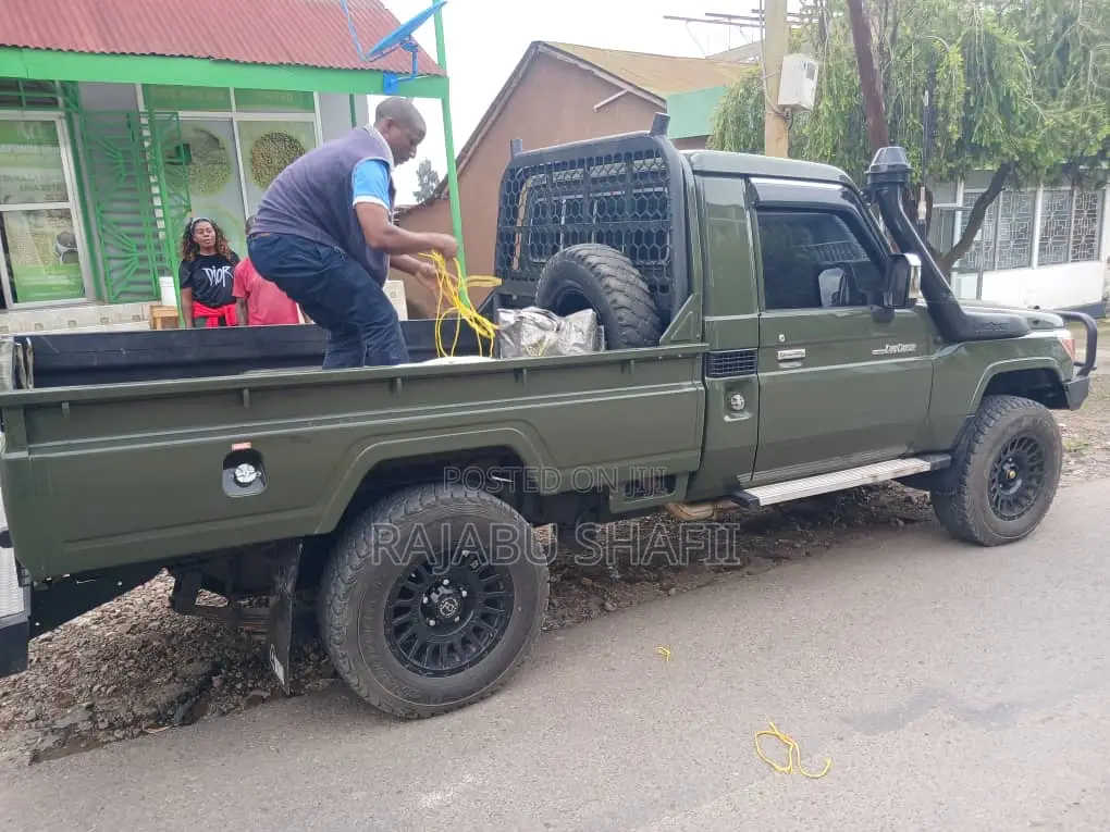 Toyota Land Cruiser 79 Series 2022 Green