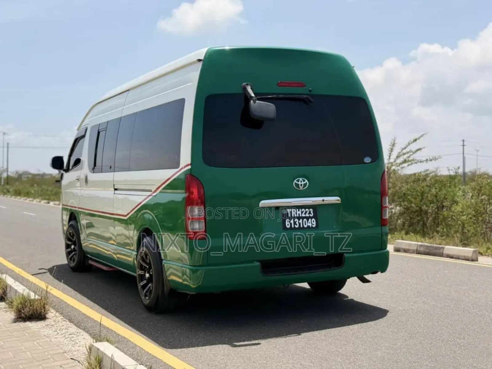 Toyota HiAce 2012 Green