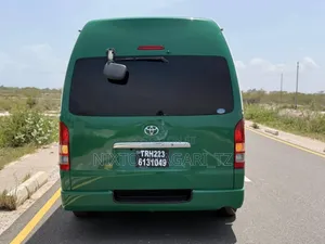 Toyota HiAce 2012 Green