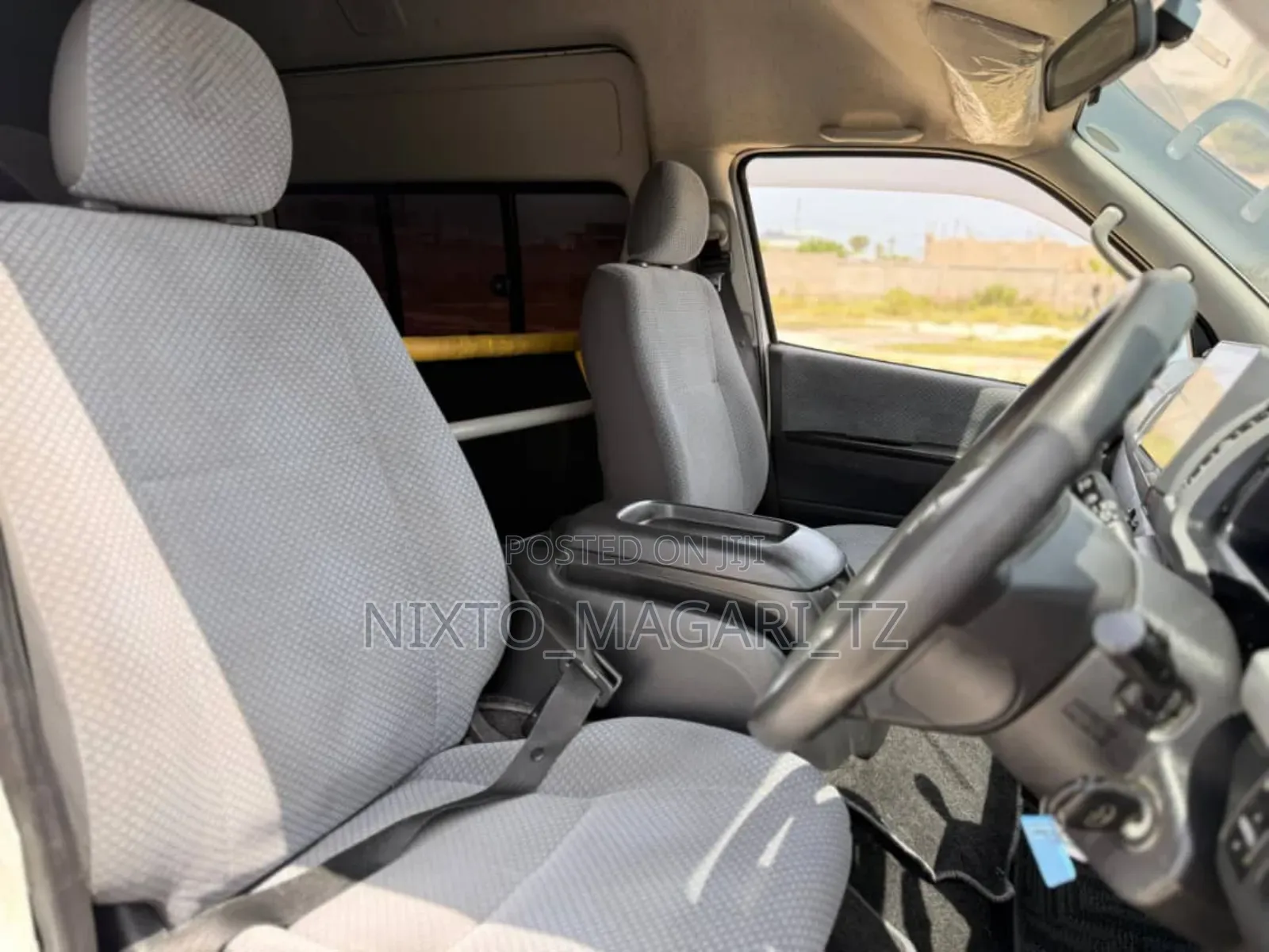 Toyota HiAce 2012 Green