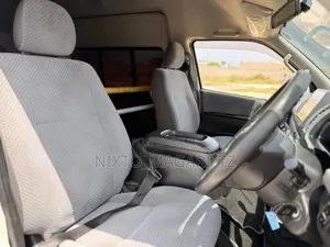 Toyota HiAce 2012 Green