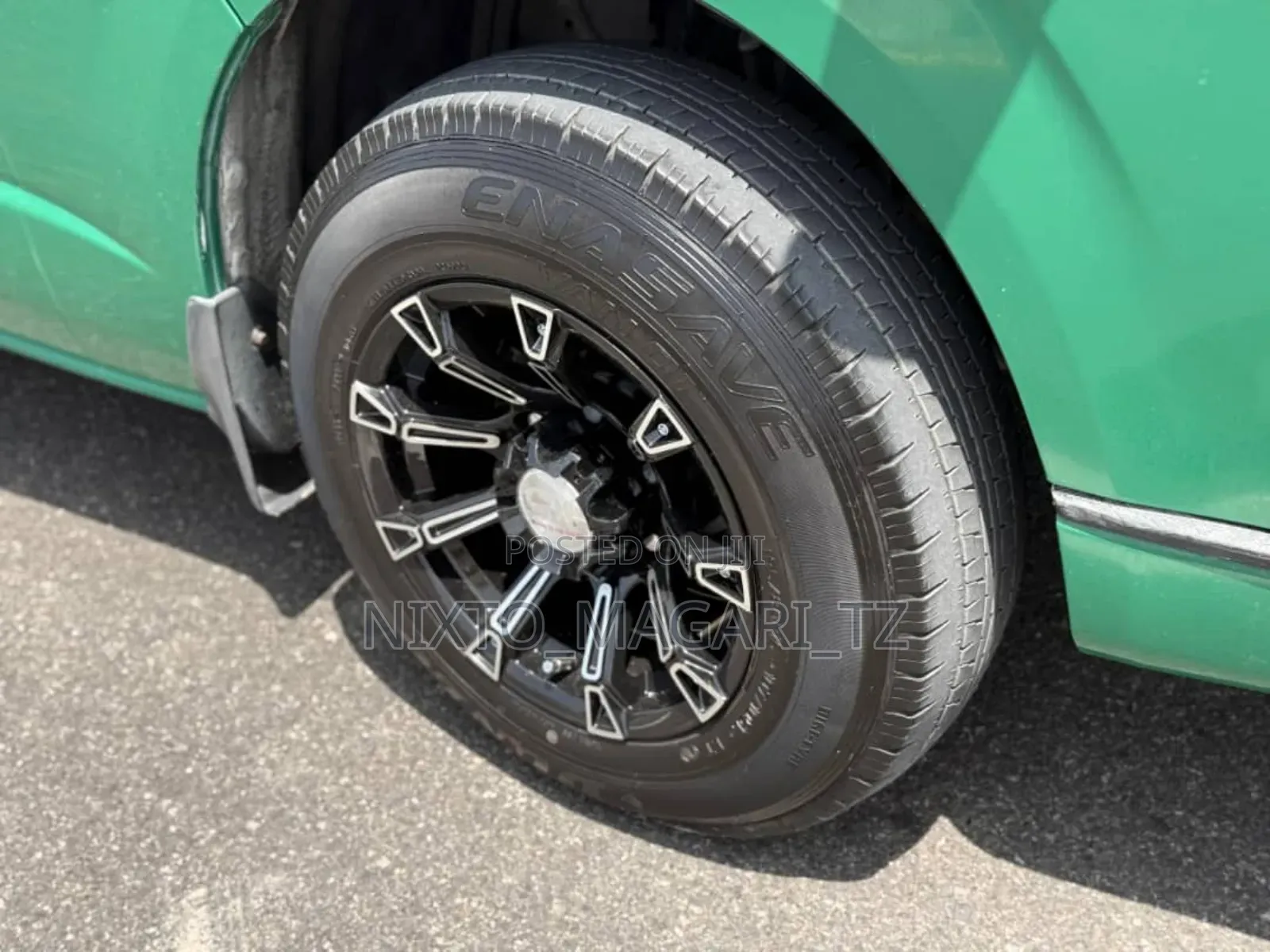 Toyota HiAce 2012 Green