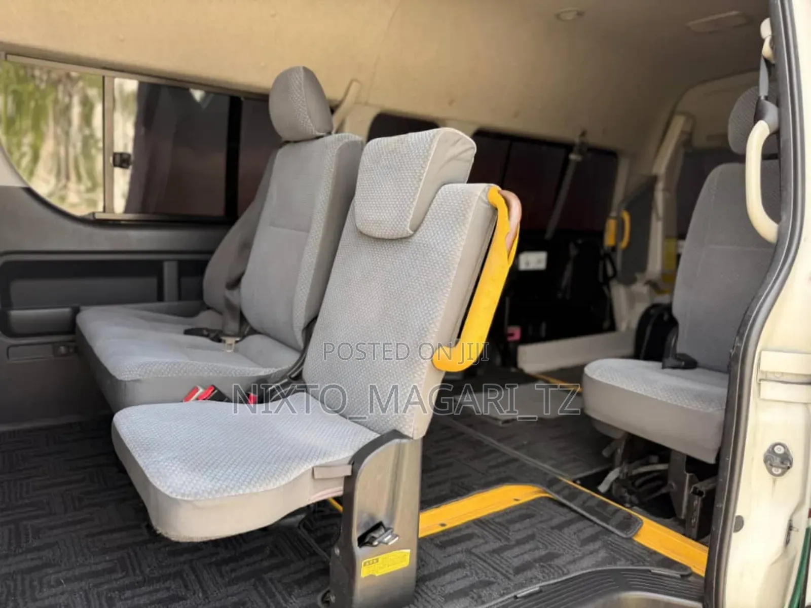 Toyota HiAce 2012 Green