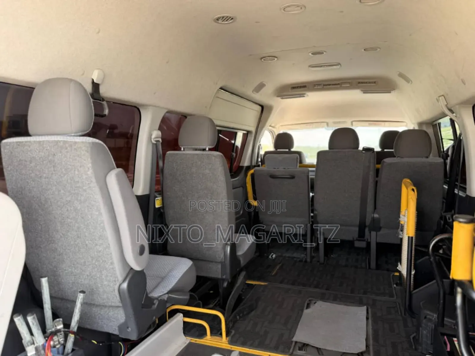 Toyota HiAce 2012 Green