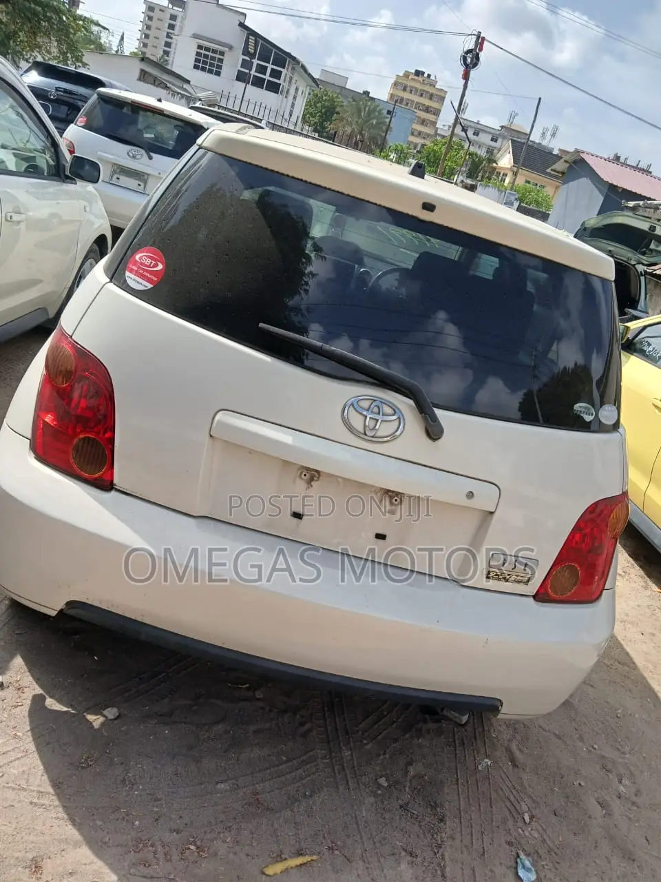Toyota IST 2004 Silver