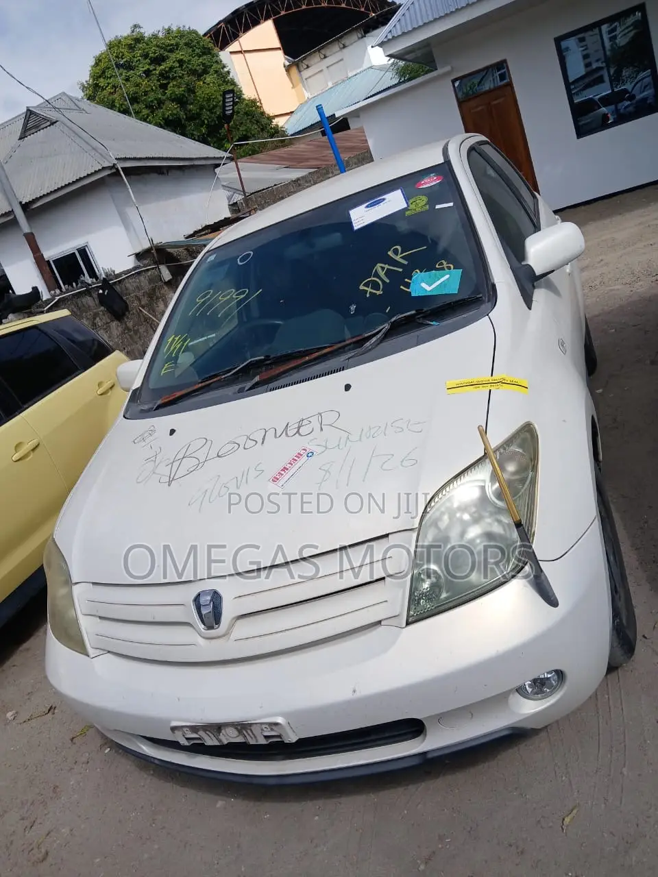 Toyota IST 2004 Silver