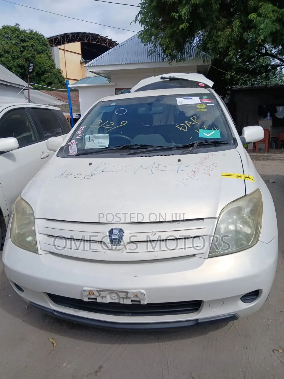 Toyota IST 2004 Silver
