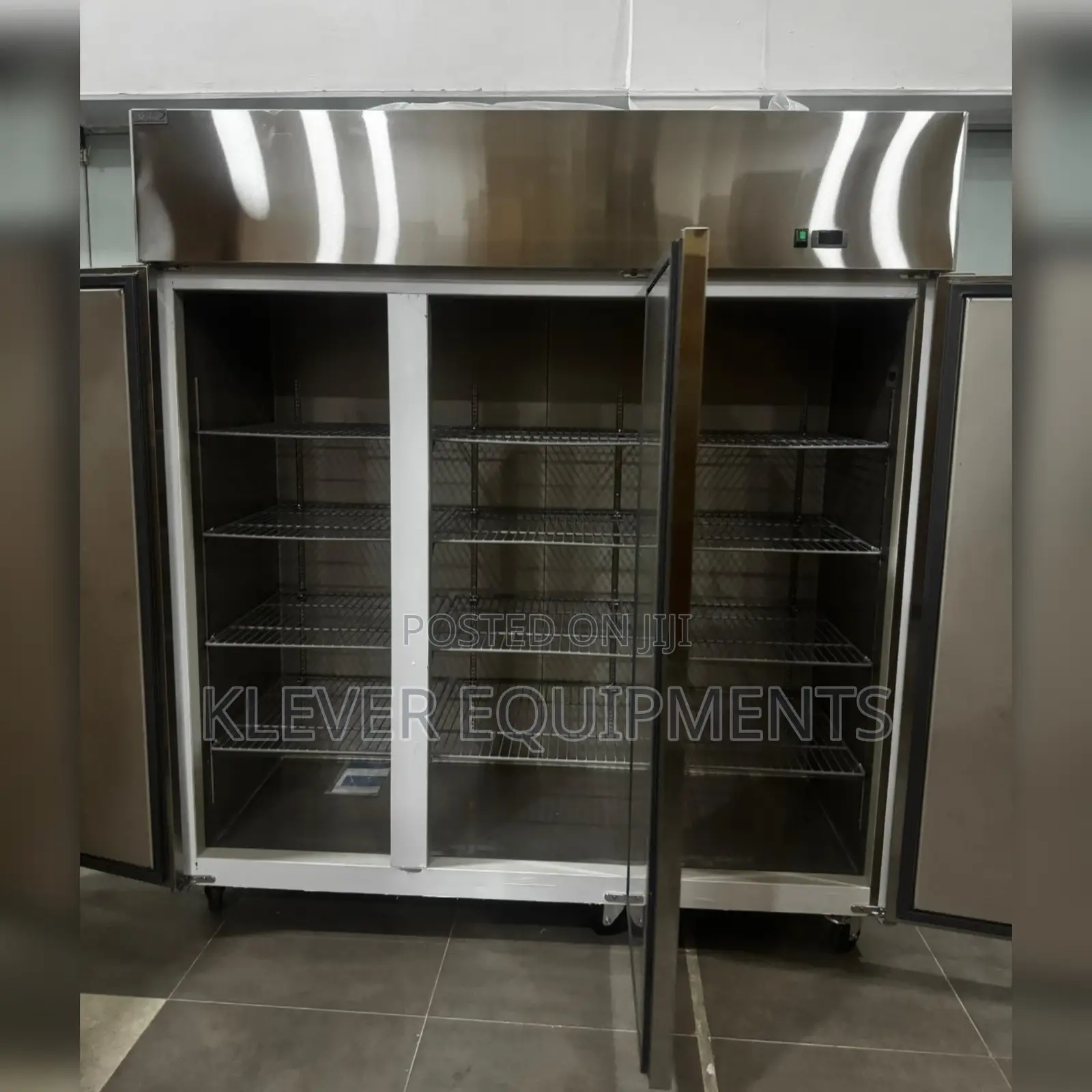 Stuc-3pn - Commercial Static Cooling Upright Chiller - 1567l