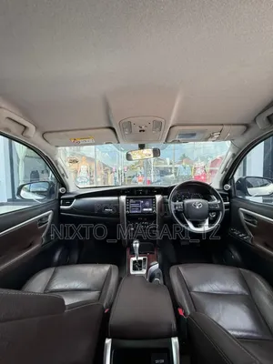 Toyota Fortuner 2022 White
