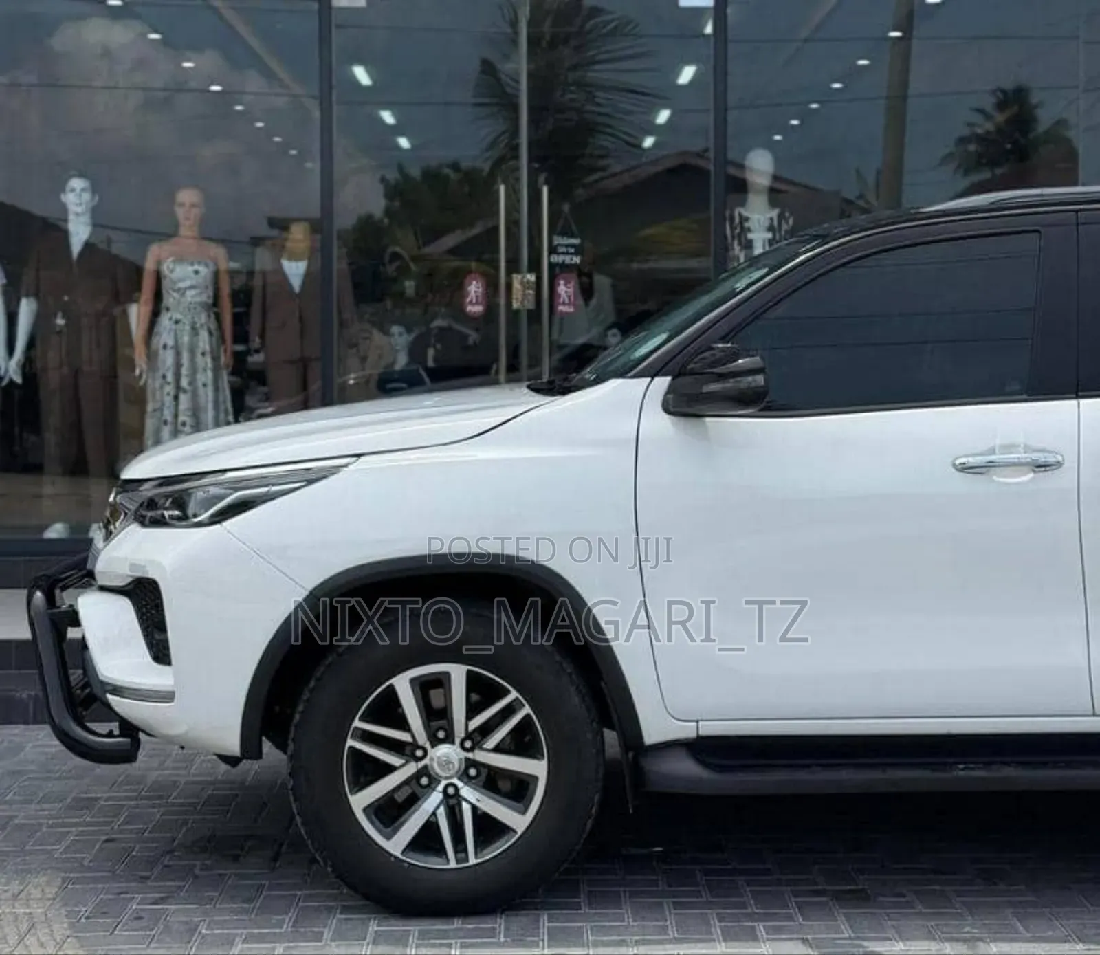 Toyota Fortuner 2022 White