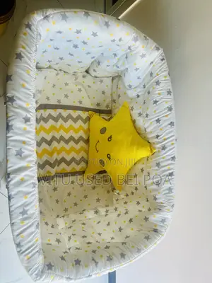 Baby Crib/Kitanda Cha Mtoto